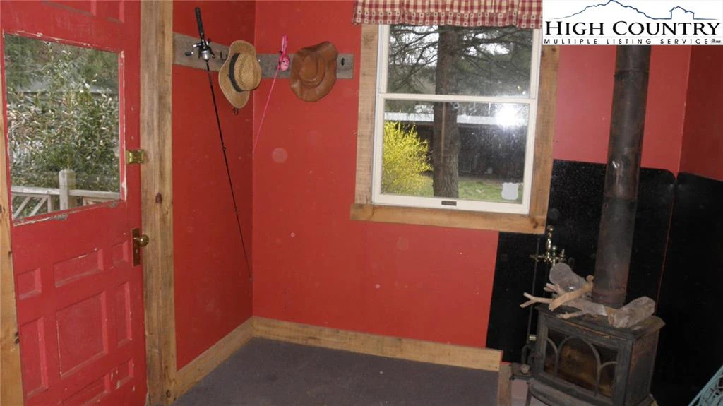 Image number 20 for the current listing