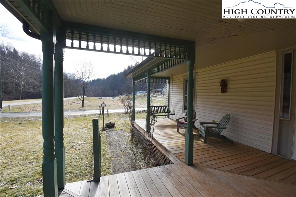 Image number 3 for the current listing