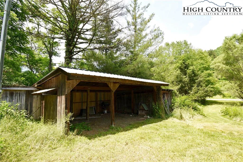 Image number 14 for the current listing