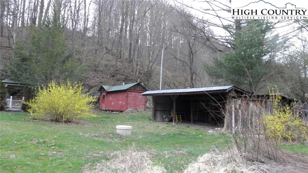 Image number 17 for the current listing