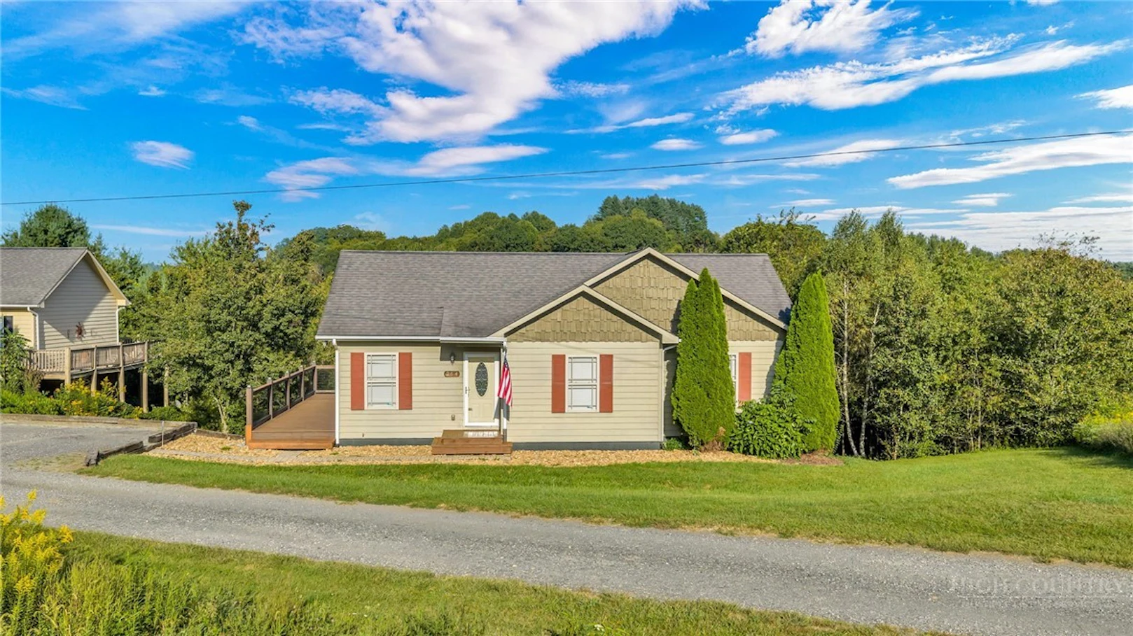 Image number 4 for the current listing