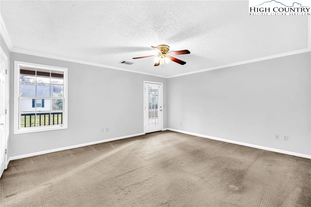 Image number 5 for the current listing