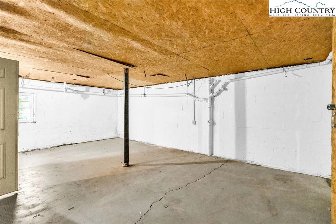 Image number 12 for the current listing