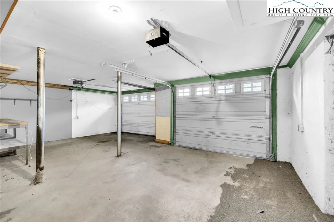 Image number 13 for the current listing