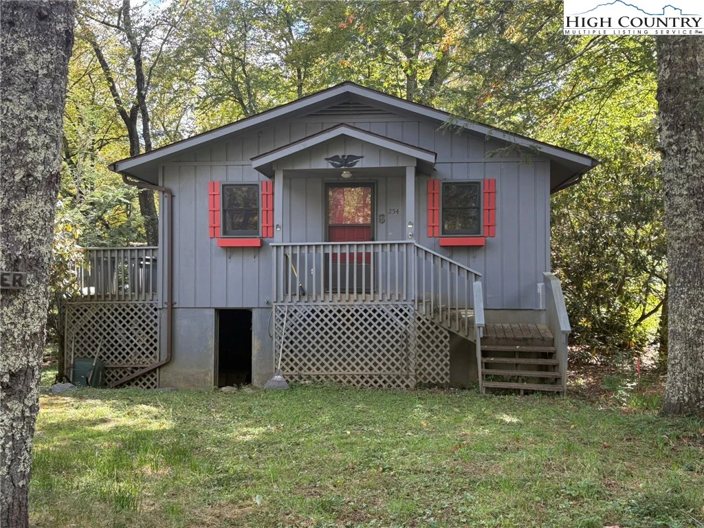 Image number 1 for the current listing