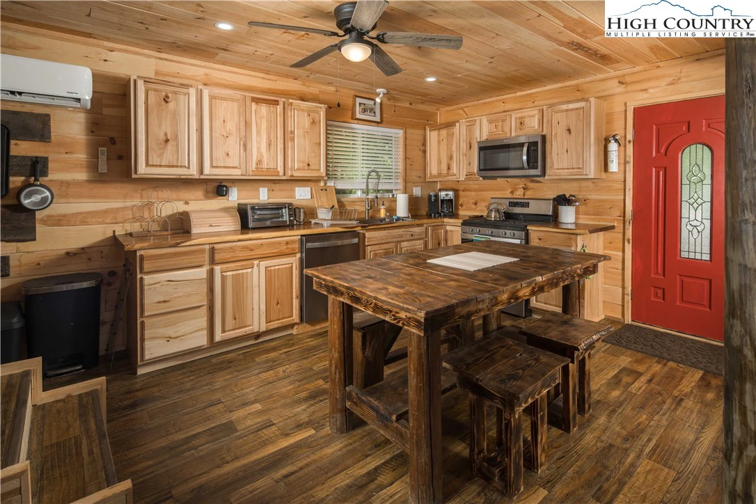 Image number 5 for the current listing