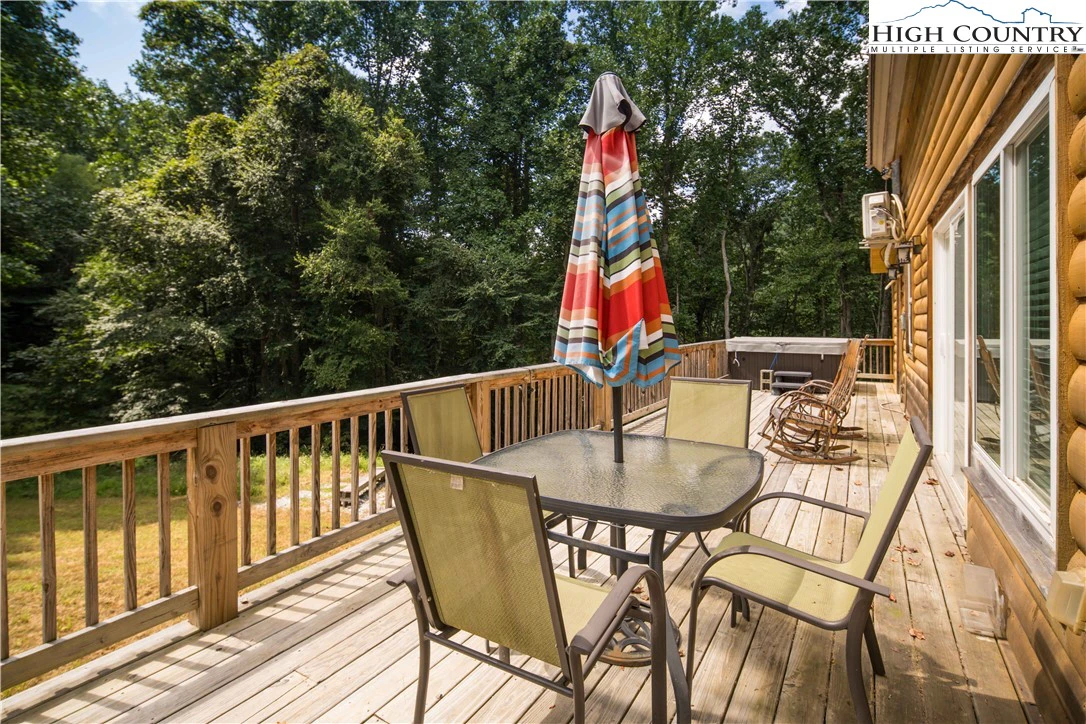 Image number 3 for the current listing