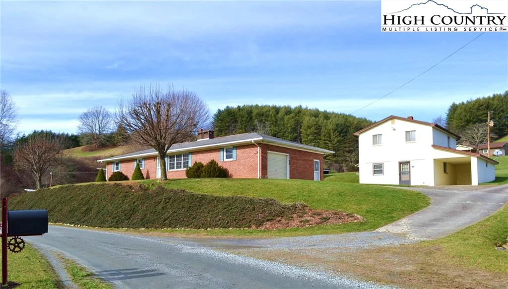 Image number 3 for the current listing