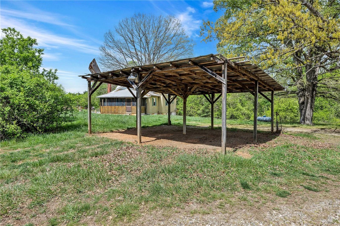Image number 13 for the current listing