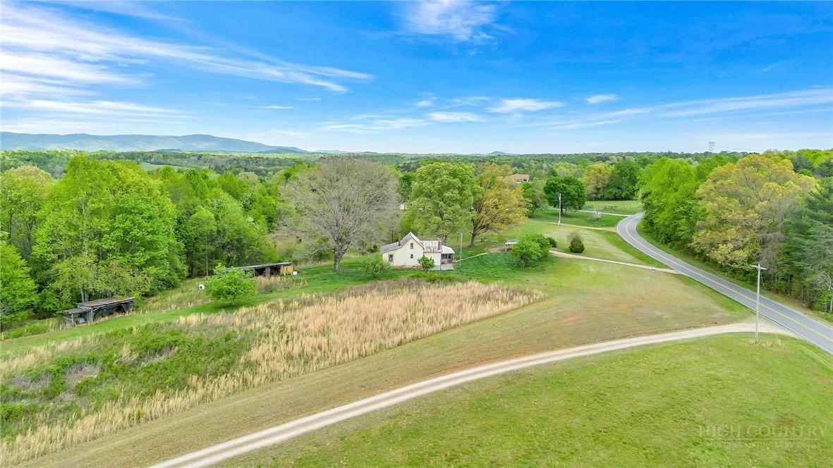 Image number 8 for the current listing