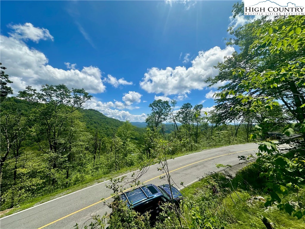Image number 3 for the current listing