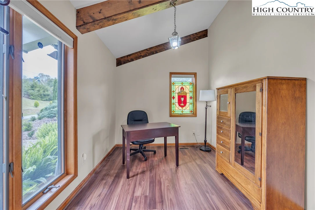 Image number 12 for the current listing