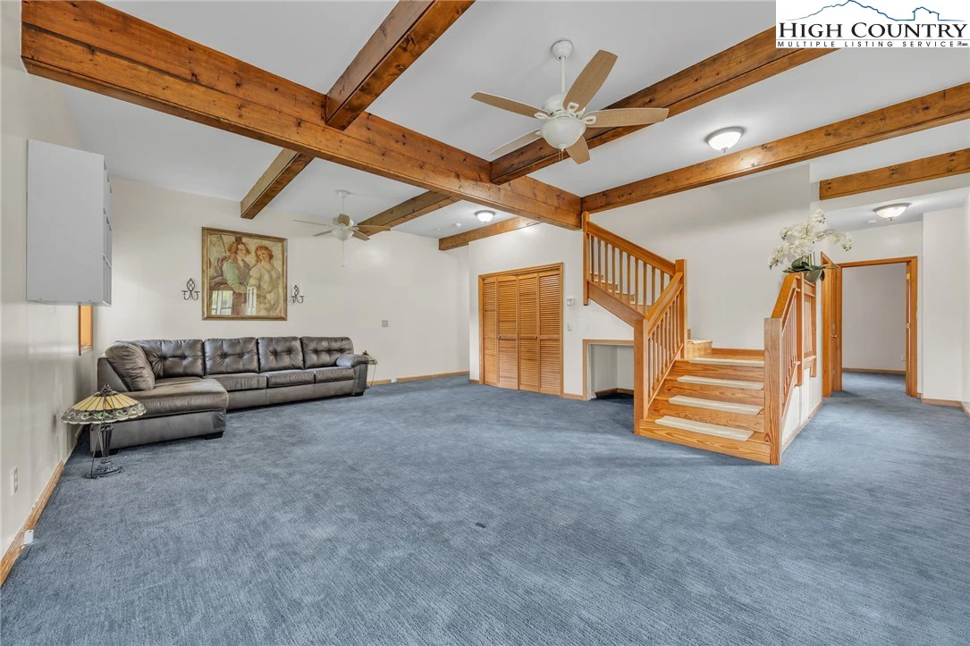 Image number 3 for the current listing