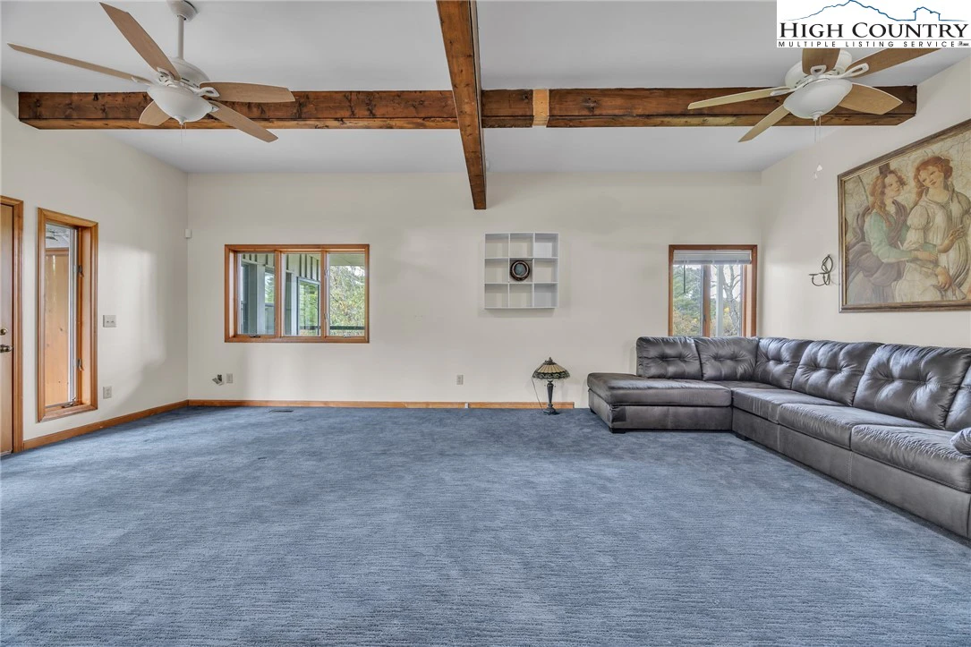 Image number 4 for the current listing