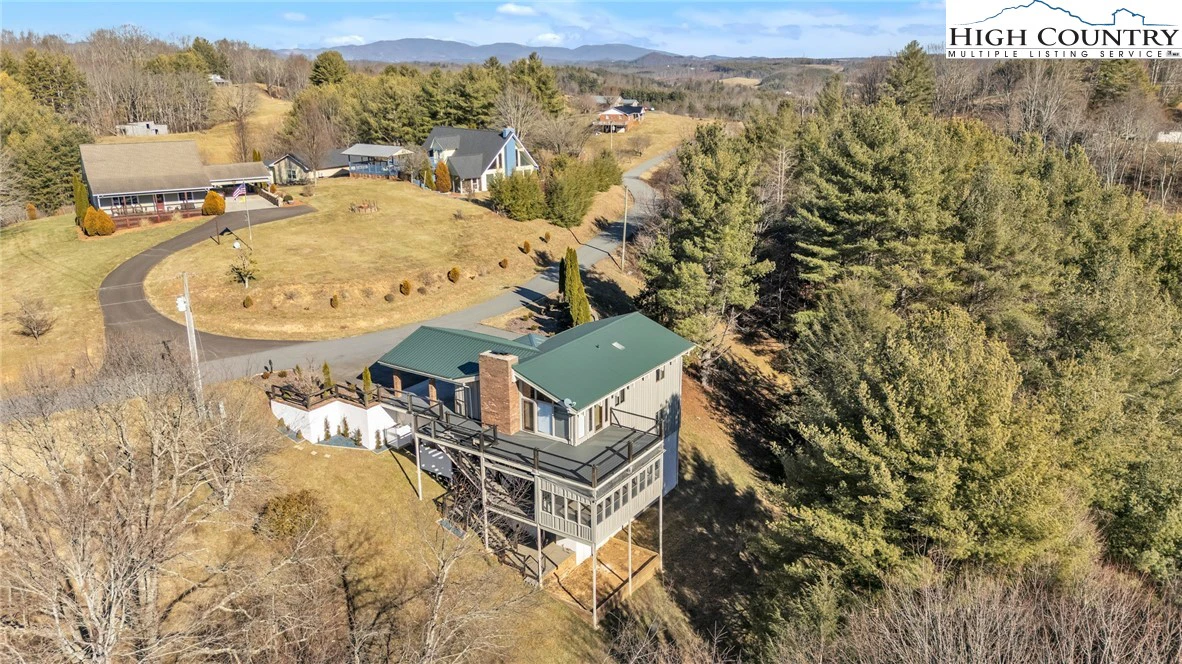 Image number 19 for the current listing