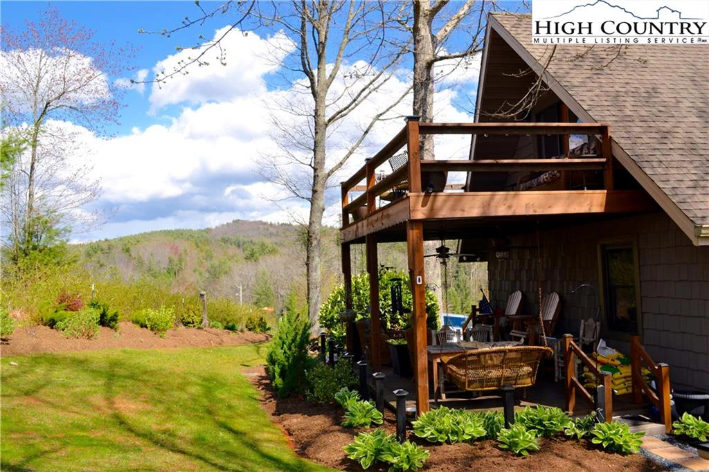 Image number 4 for the current listing