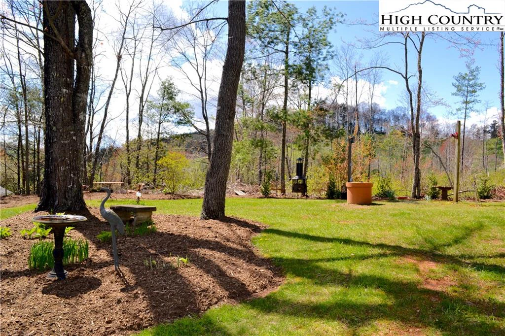 Image number 5 for the current listing
