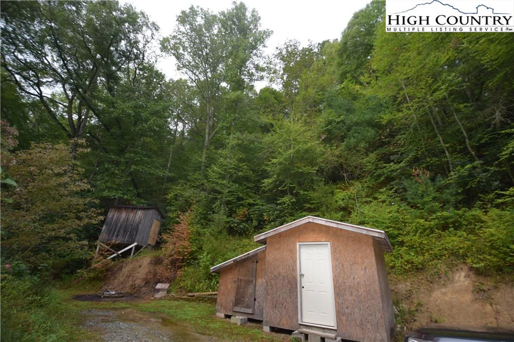 Image number 12 for the current listing