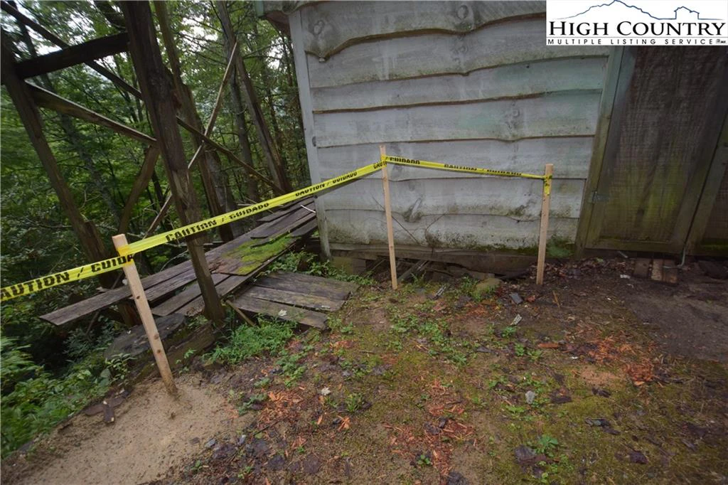 Image number 6 for the current listing