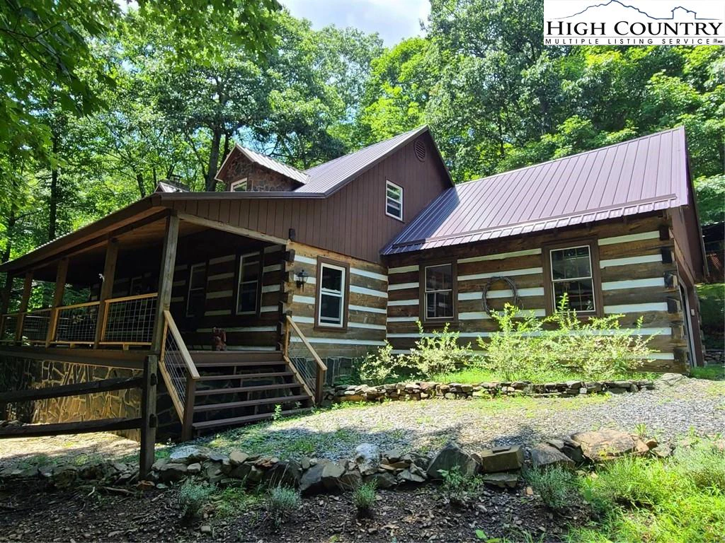 Image number 1 for the current listing