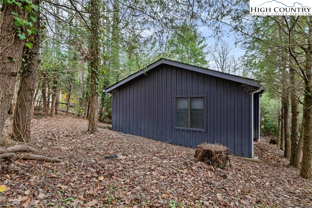 Image number 10 for the current listing