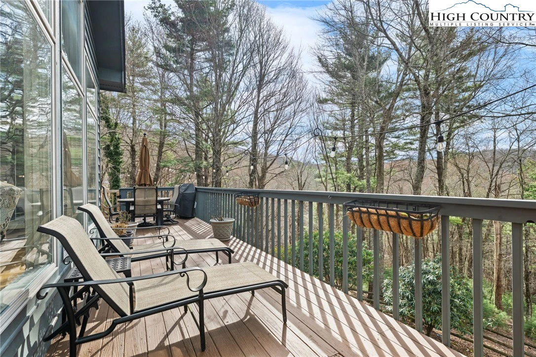 Image number 4 for the current listing