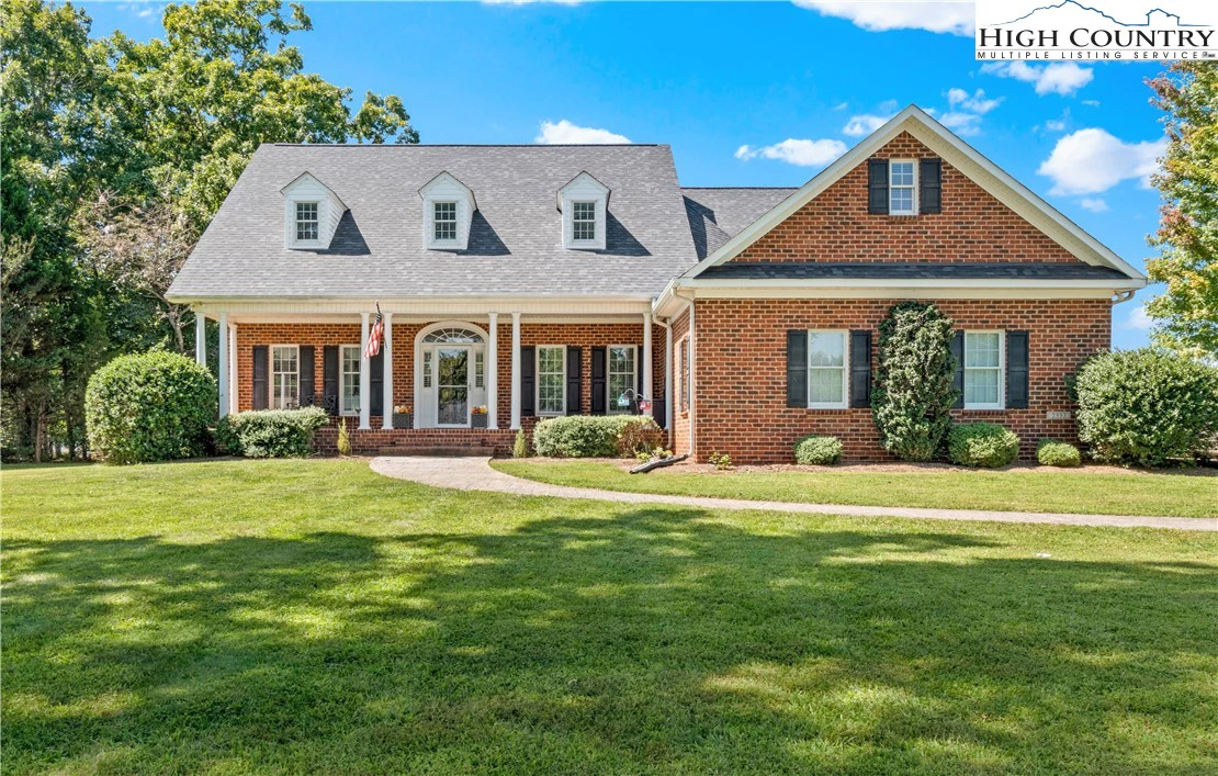 Image number 1 for the current listing
