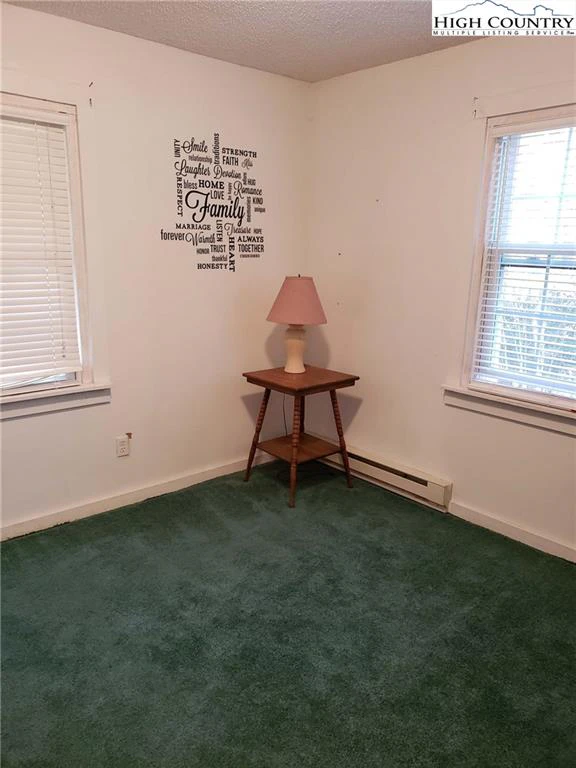 Image number 15 for the current listing