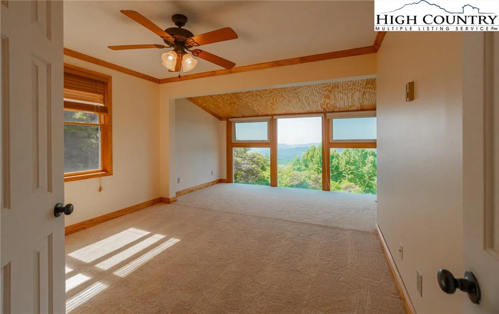 Image number 6 for the current listing