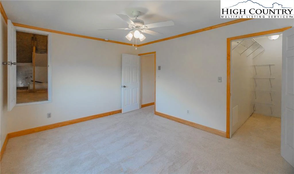 Image number 18 for the current listing