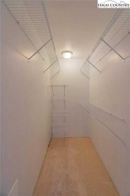 Image number 19 for the current listing