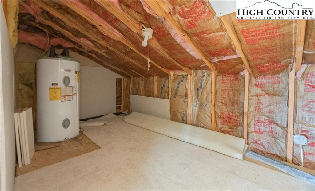 Image number 21 for the current listing