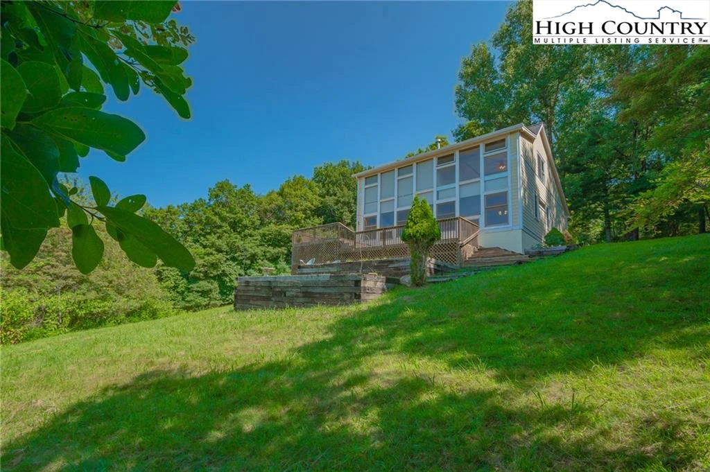 Image number 23 for the current listing