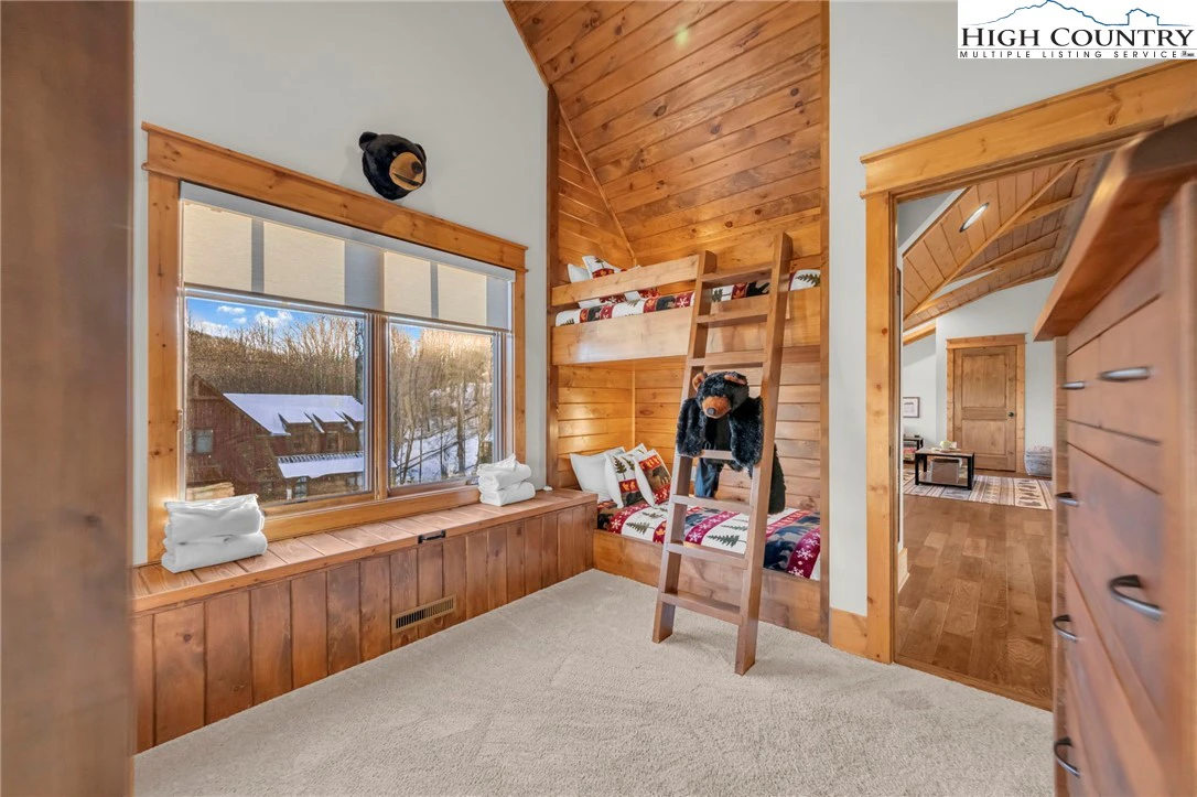 Image number 6 for the current listing