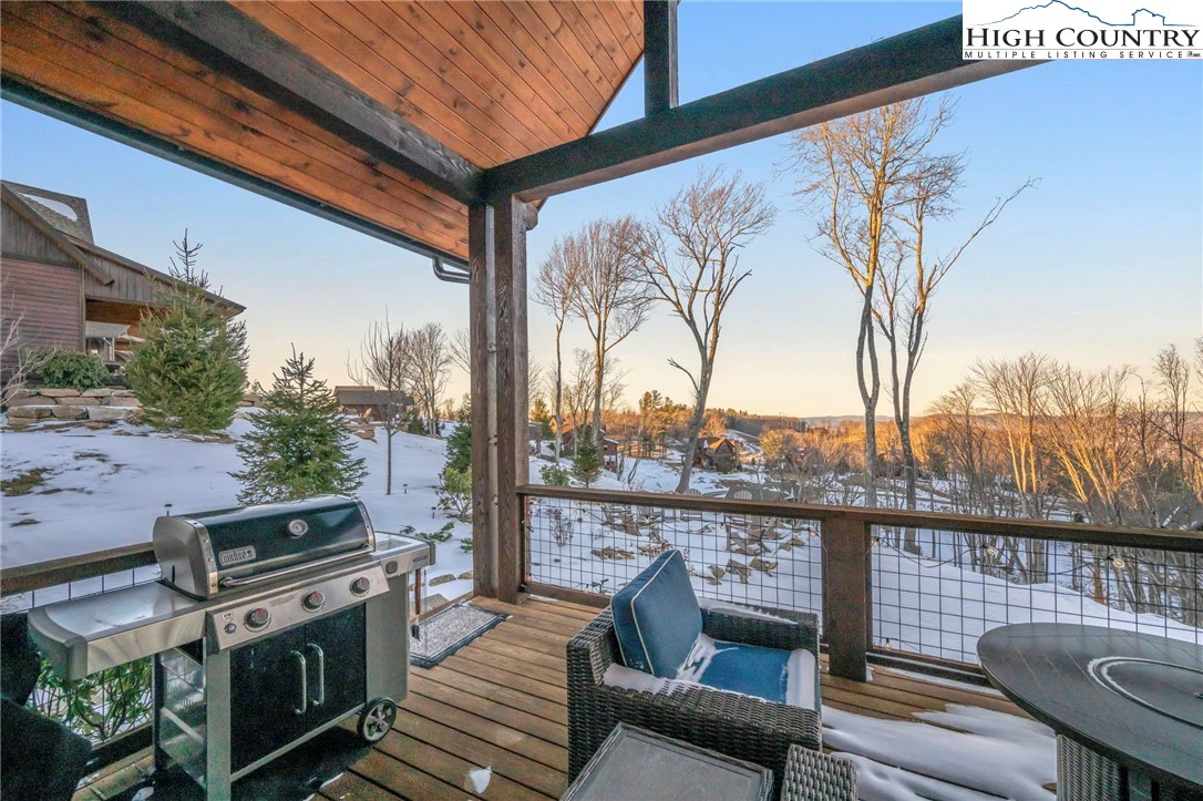 Image number 2 for the current listing