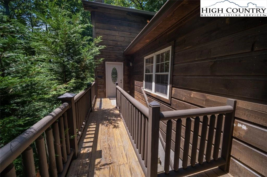 Image number 6 for the current listing