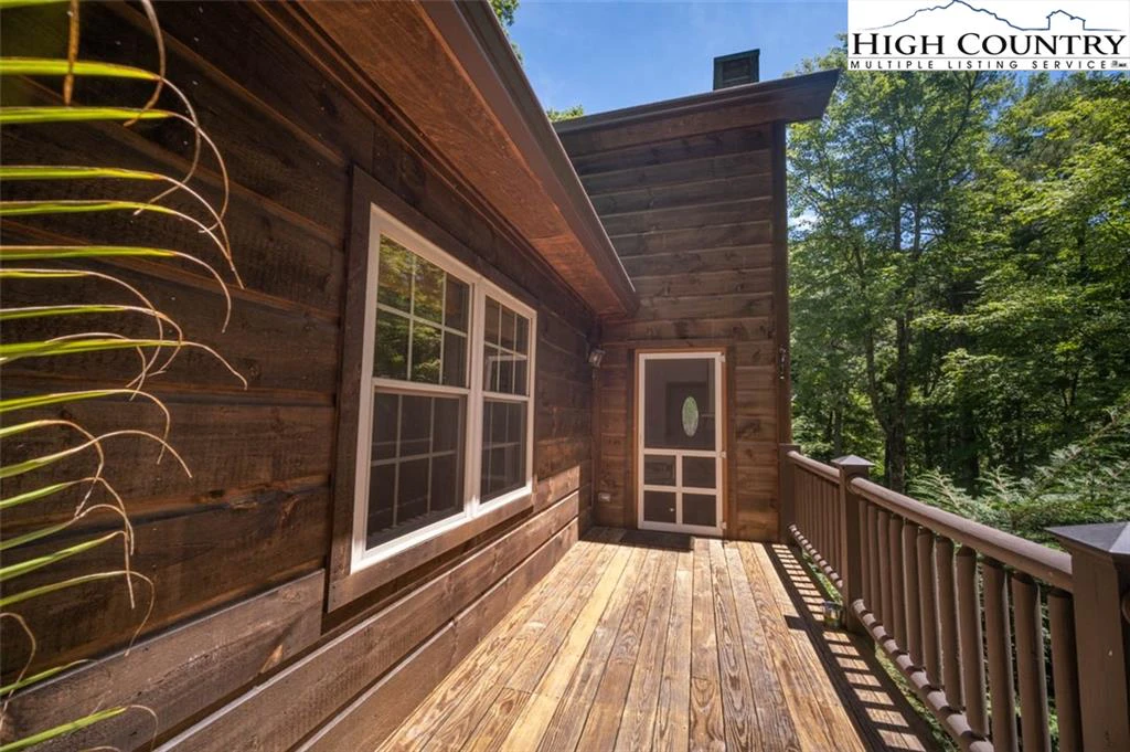 Image number 4 for the current listing