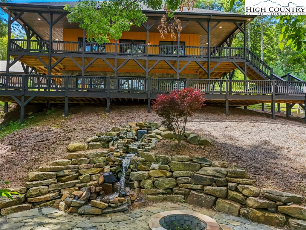 Image number 10 for the current listing
