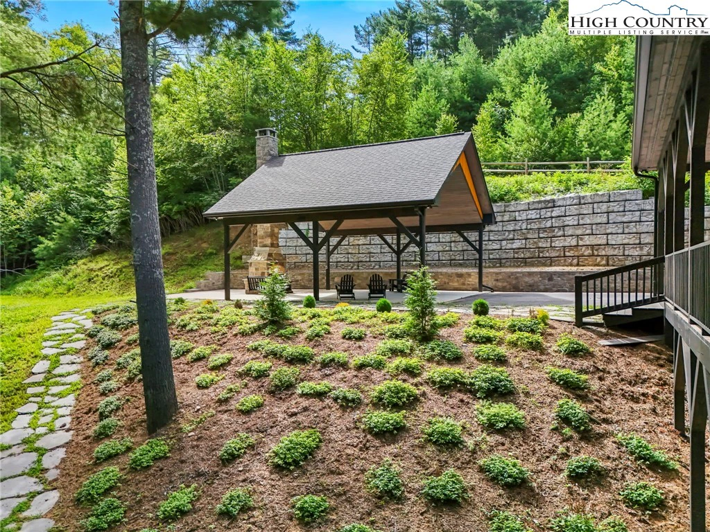 Image number 2 for the current listing