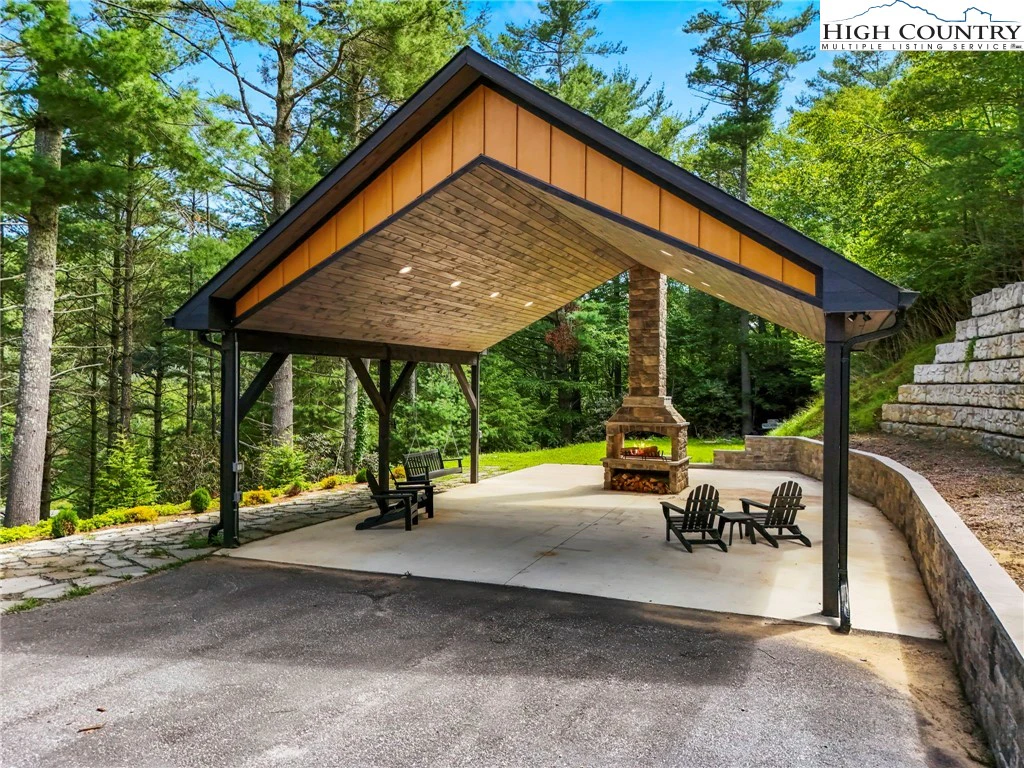 Image number 11 for the current listing