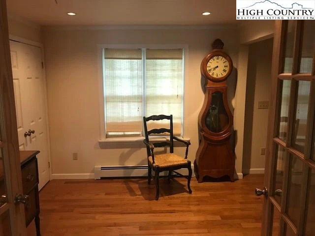 Image number 6 for the current listing