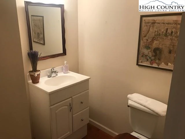 Image number 5 for the current listing