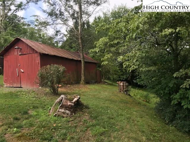Image number 15 for the current listing