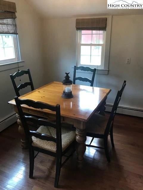 Image number 11 for the current listing