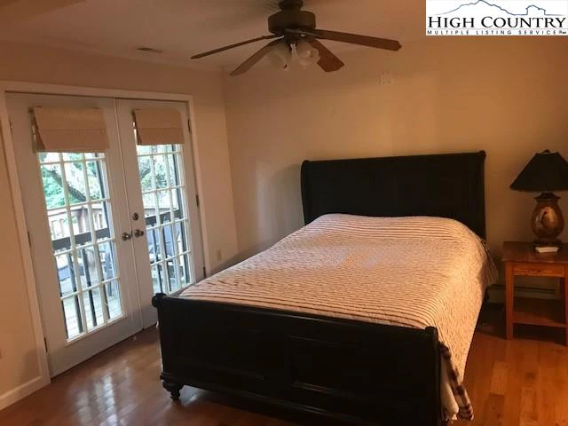 Image number 10 for the current listing