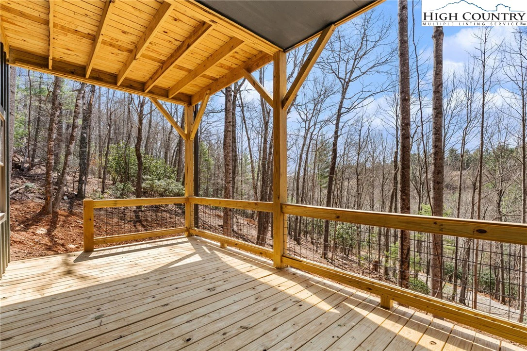 Image number 5 for the current listing