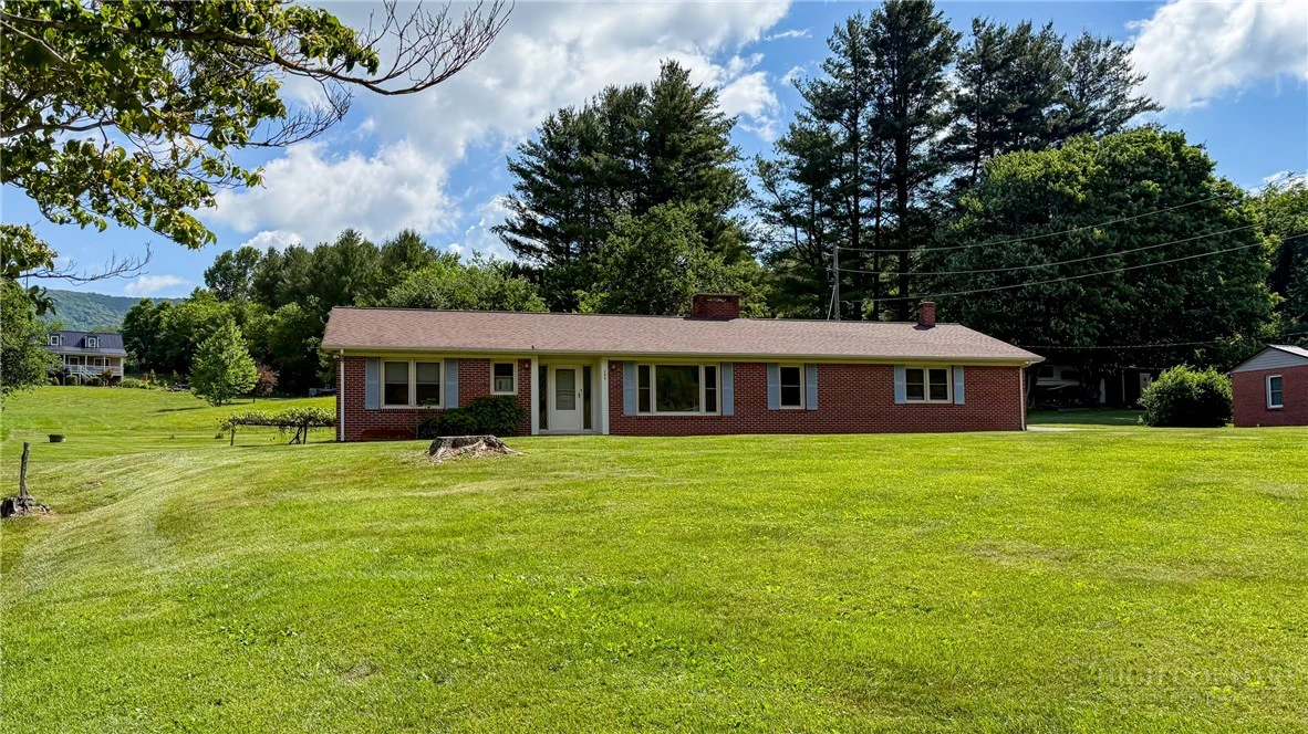 Image number 1 for the current listing