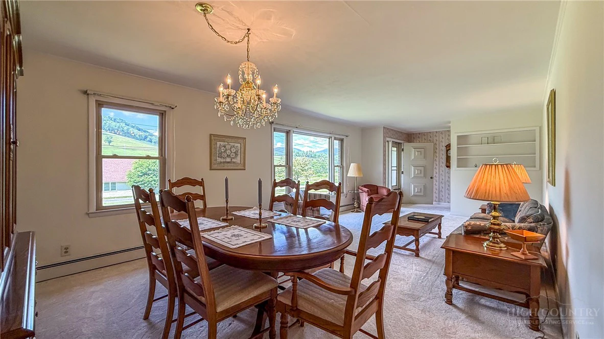 Image number 16 for the current listing