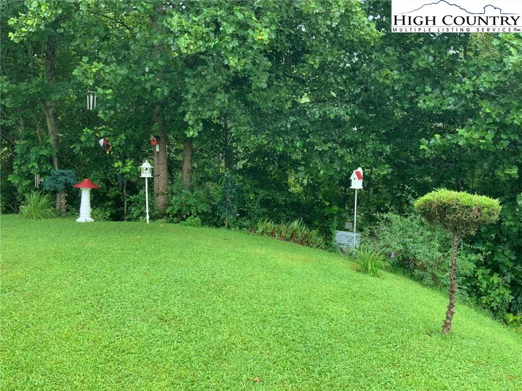 Image number 20 for the current listing
