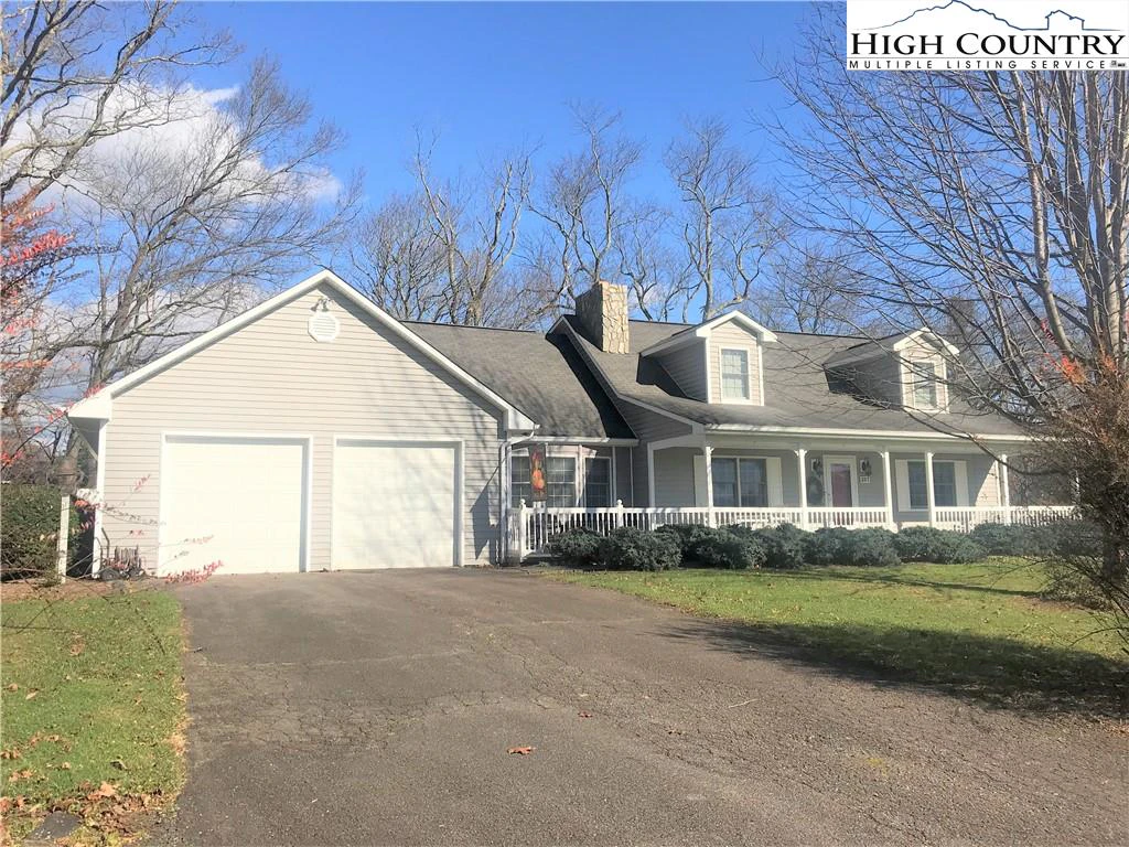 Image number 1 for the current listing